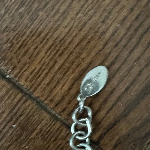 Guess Silver  Necklace - Picture 4 of 4
